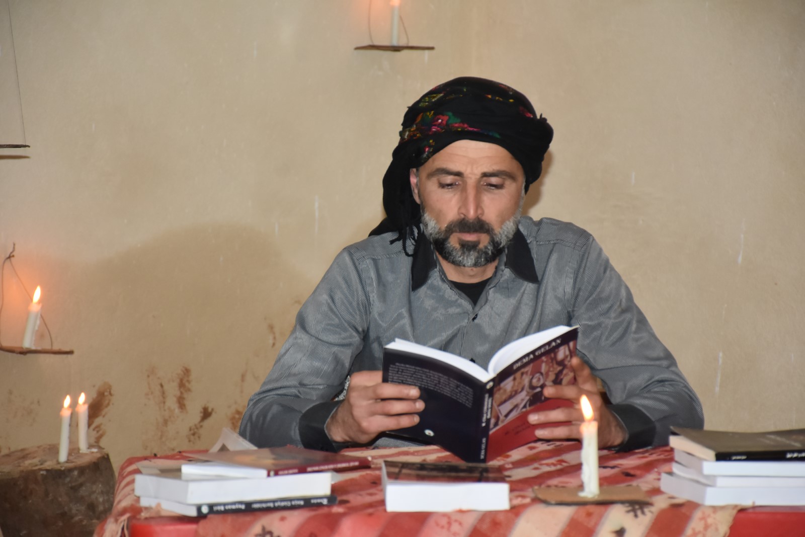 ناشطون كورد يطالبون الـ PKK بالإفراج عن فنان كوردي مختطف