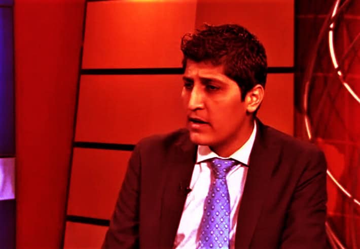 العاقّ لوالديه لا يصلح لخمة وطنه...