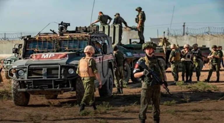 القوات الروسية تنشأ نقاطاً عسكرية قبالة نقاط تركية بمحيط سراقب في إدلب