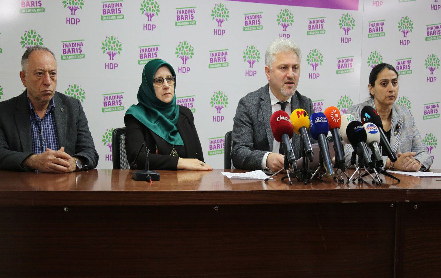 نقد تقرير الشعوب الديمقراطي HDP حول شنگال-مخمور وكشف حقيقة الأحداث