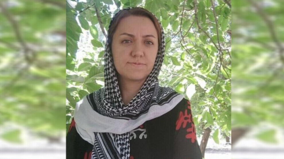 الدولة الإيرانية تحكم على معلمة للغة الكوردية بالسجن 10 سنوات