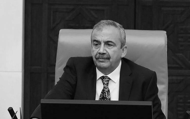 بعد تصاعد الشكوك حول وفاة أوندر... (DEM Partî): حتى الآن لم تُقدَّم أي نتائج واضحة من التحقيقات الرسمية!