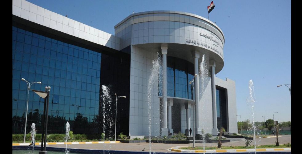 دوبرداني: المحكمة الاتّحادية العليا العراقية بانتظار الضوء الأخضر"السياسي" للبت في قضية رواتب موظفي كوردستان!