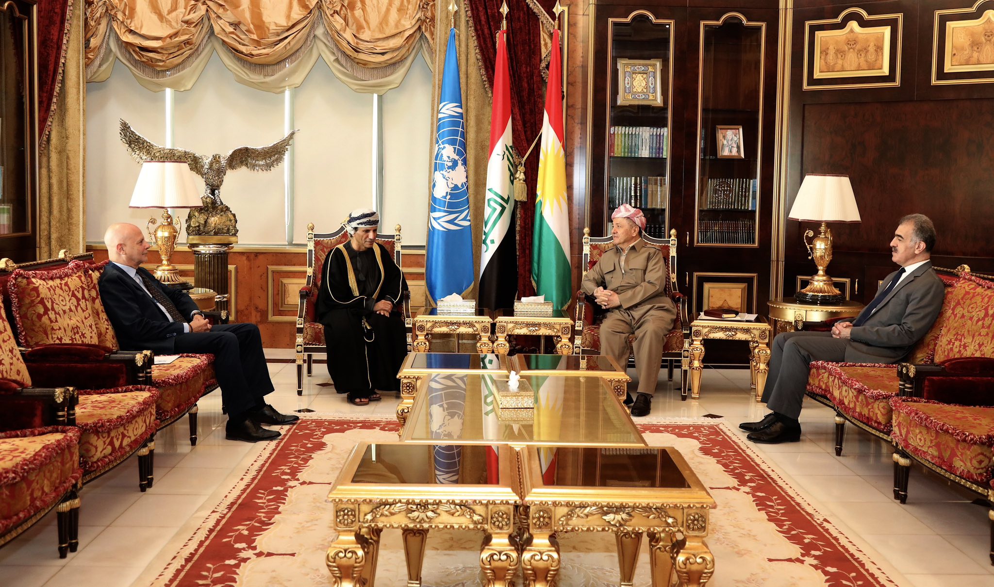 بارزاني يستقبل رئيس بعثة الأمم المتّحدة في العراق...