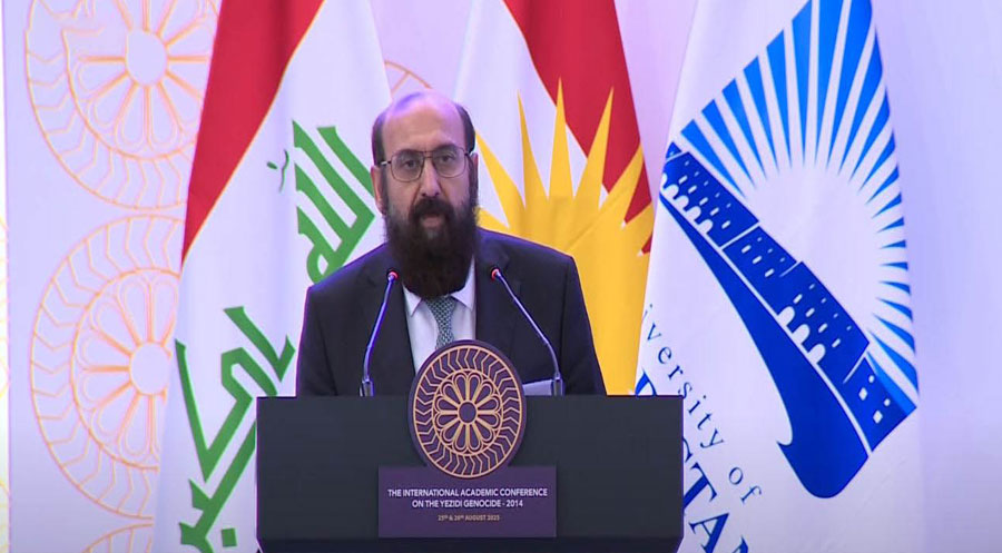 مير حازم تحسين بك أمير الإيزيديين في كوردستان والعالم: نرفض الاندماج القسري...