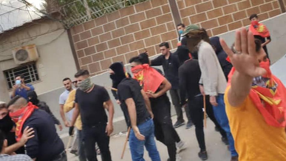 عصابات شبيحة "الشبيبة الثورية" لـ بكك تعتدي على تظاهرة لمواطنين في كوباني مطالبين بالكشف عن مصير أطفالهم المخطوفين