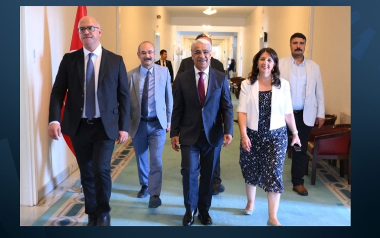 وفد (DEM Partî) يلتقي أوجلان اليوم...