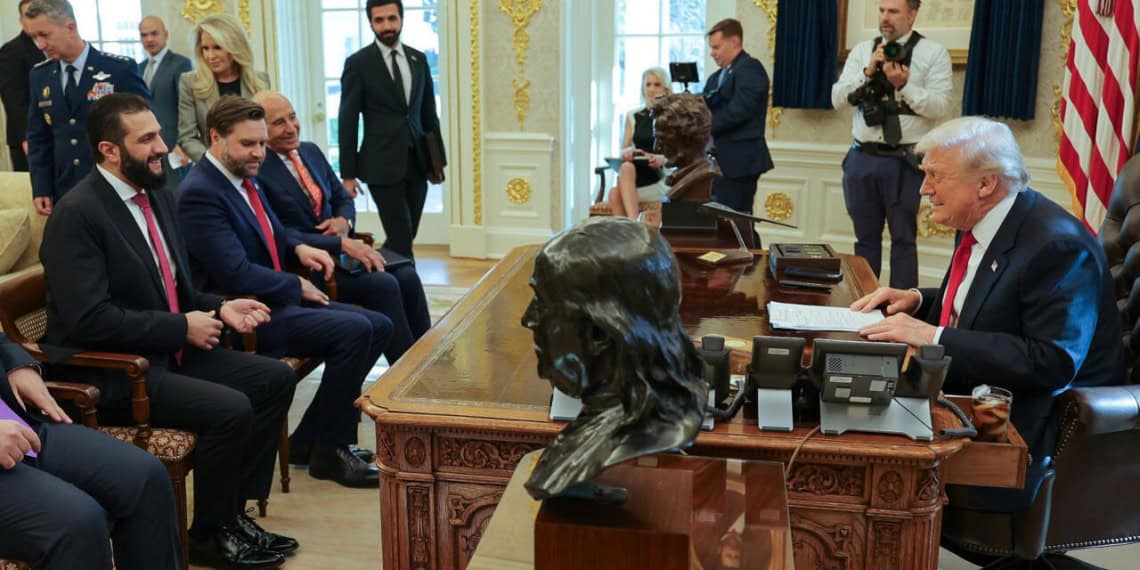 توم باراك: ستساعدنا دمشق الآن بنشاط في مواجهة وتفكيك فلول داعش، والحرس الثوري الإيراني، وحماس، وحزب الله، وغيرها من الشبكات الإرهابية...