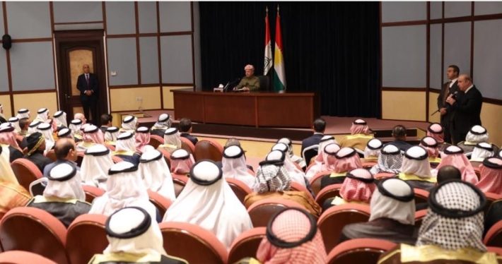زعيم الكورد مسعود بارزاني يستقبل شيوخ ووجهاء العرب في قضاء مخمور...
