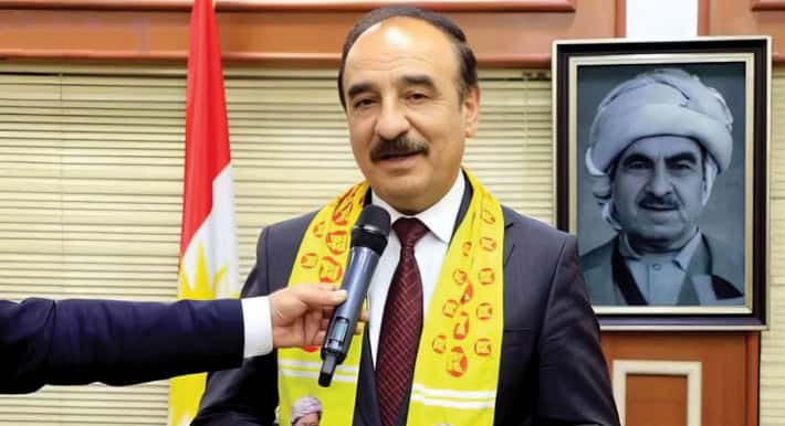 مسؤول بالاتّحاد الوطني الكوردستاني في دهوك ينشقّ عن حزبه ويلتحق بالديمقراطي بسبب توجيهات قيادة حزبه بالتصويت لقائمة ريان الكلداني!