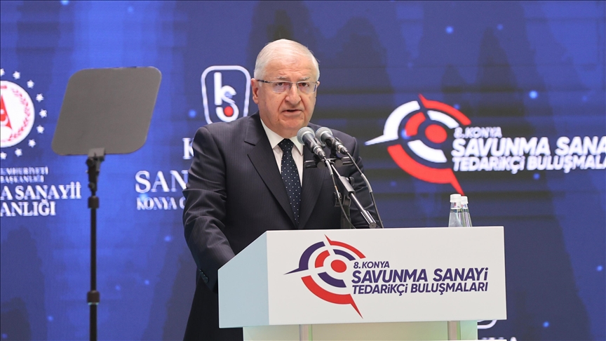 وزير الدفاع التركي: على حزب العمال الكوردستاني وأذرعه إنهاء أنشطتهم الإرهابية فوراً وتسليم أسلحتهم في أسرع وقت ودون شرط!