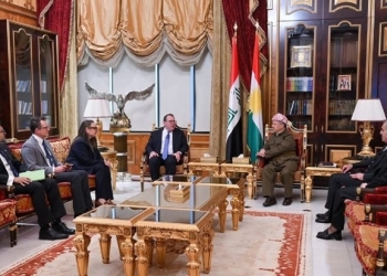 الرئيس بارزاني ووفد أميركي يبحثان حلّ المشاكل العالقة بين حكومة كوردستان والحكومة الاتّحادية وتهدئة التوترات في سوريا...