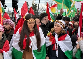 تظاهرة شعبية حاشدة للجالية الكوردية في ألمانيا دعماً لـ روجآفا كوردستان