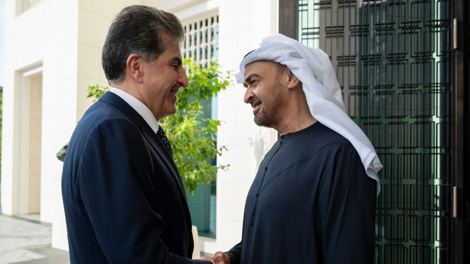 نيجيرفان بارزاني ومحمد بن زايد يؤكّدان أهمية التعاون لترسيخ الاستقرار في المنطقة