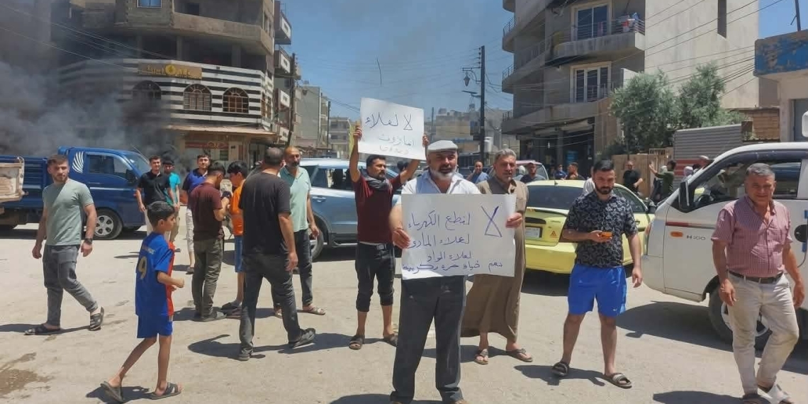 لليوم الثالث... تواصل الاحتجاجات في قامشلو ضدّ غلاء المحروقات وتردّي الخدمات...