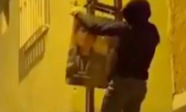 اعتقال 4 أشخاص في ديار بكر على خلفية تعليق ملصقات لحزب العمال الكوردستاني