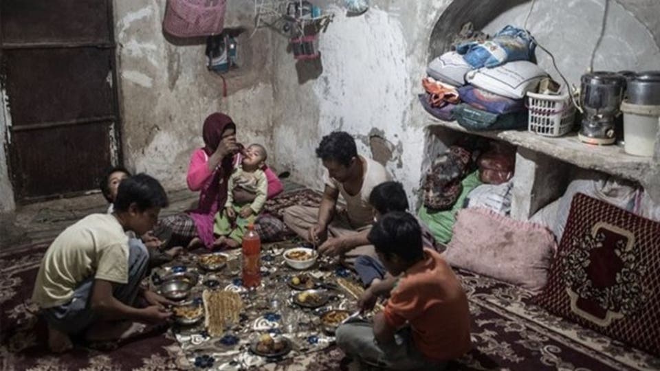 توکلی:"60٪ جمعیت ایران زیر خط فقر هستند"