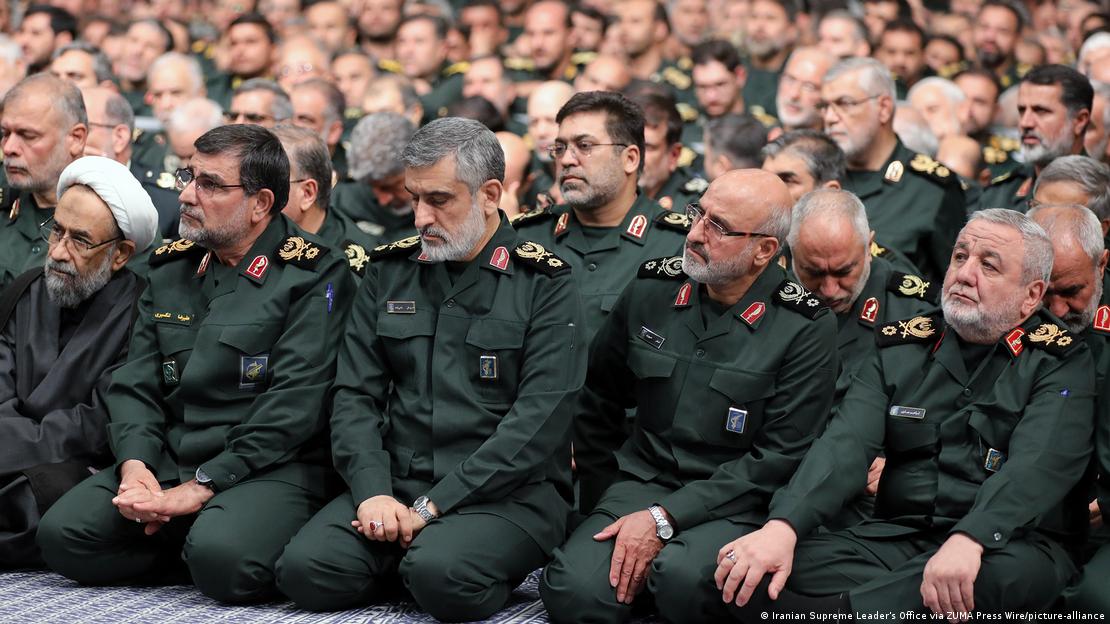 التماس خامنهای از فرماندهان سپاه: خسته و ناامید نشوید