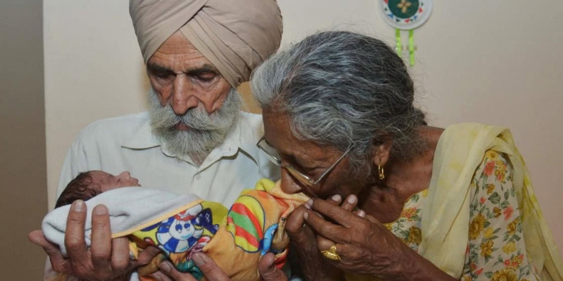 ژنەکە 73 سالی ل هندستانێ جێمکەک بوو