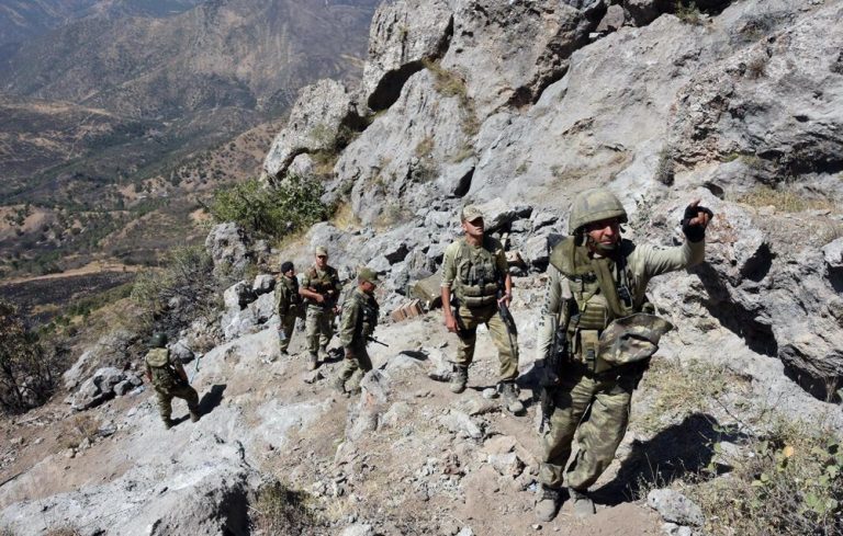 4 گەریلایێن پەکەکێ تەسلیمی ھێزێن ئەولەهیێ بوون