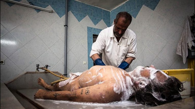 سزایی سالەک زیندان کرن و سێ هەیڤ "مری شیشتن" ژ بۆ یەک ژ خوەپیشاندەرێن ئیرانێ