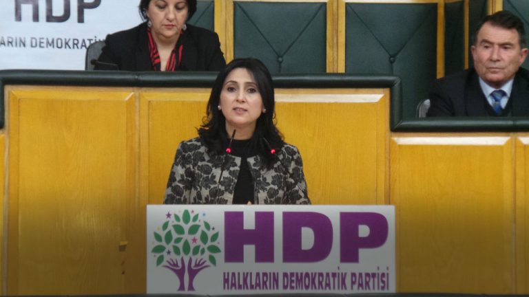 یوكسه‌ك دهێتە دادگه‌ها كرن