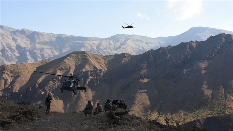 ل ڤێ دەڤەرێ 3 گەریلا هاتن کوشتن