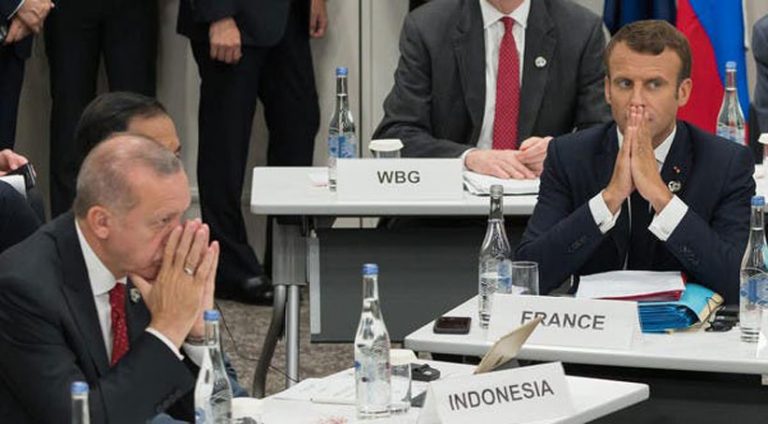 ماکرۆن: چەکدارێن سوری شاندنە قەرەباخێ