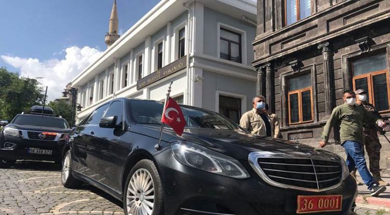 قەیوومێ شارەداریا قەرسێ ئەکوانتێ مەدیا جڤاکی یا کوردی ژێ بر