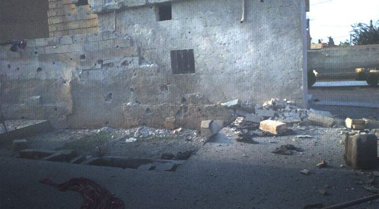 تركیێ باژارۆكێ عه‌ین عیسایێ تۆپباران كر