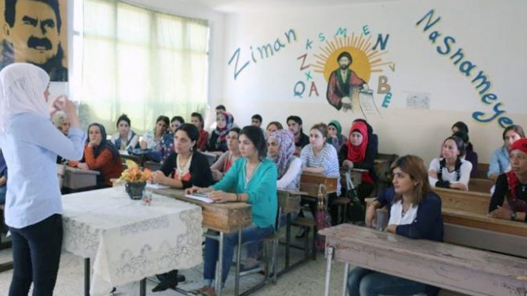 حکوومەتا سووریێ دێ ھەموو قۆتابخانەیێن رێڤەبەریا خوەسەر ئێخیتە بن کۆنترۆلا خوە