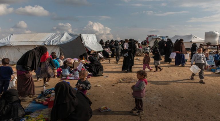 رۆژئاڤا- 120 خیزان ژ کەمپا ھۆلێ دەرکەتن