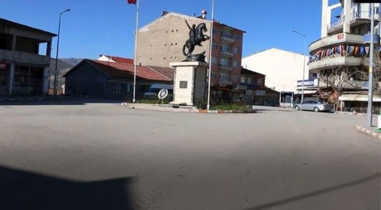 ل مەلەتیێ خۆپێشاندان و مەش ھاتنە قەدەغەکرن