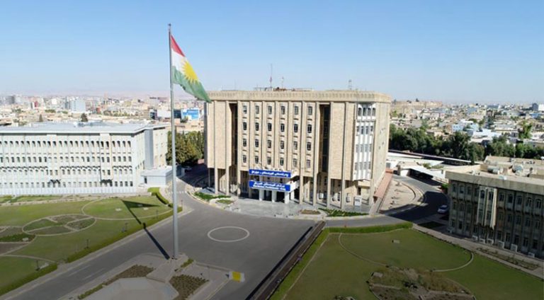 کوردێن باکور ل پێش پەرلەمانێ کوردستانێ ل دژی پەکەکێ داخویانی دان