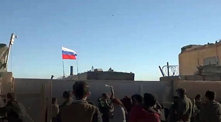 خەلکێ عەین عیسایێ ھێزێن رووسی دانە بەر کەڤران