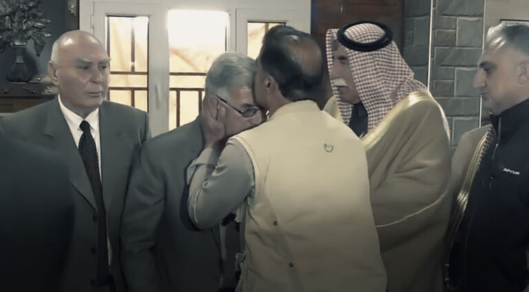 پشتی 54 سالان دوو مالباتێن کورد ل ھەڤ ھاتن