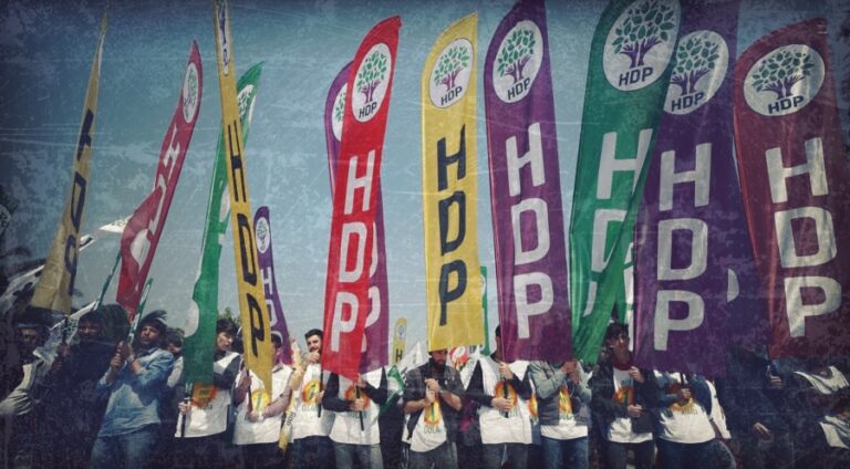 دادگهها دهستووری دۆزنامهیا گرتنا ههدهپێ ڤهگهراند