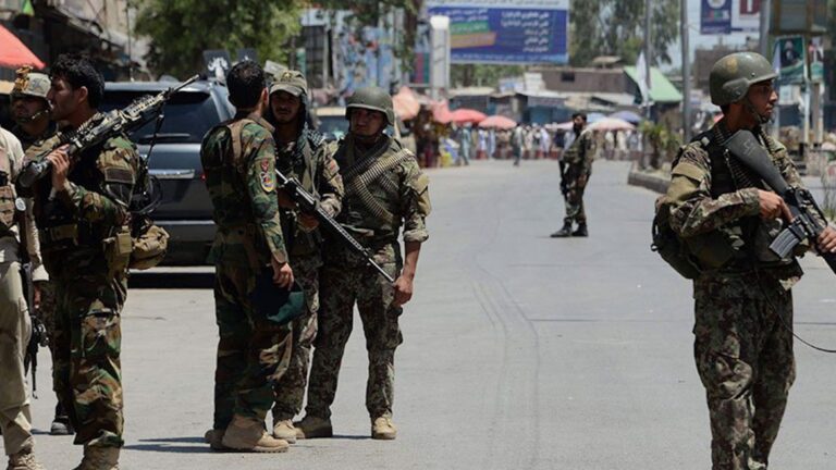 12 پۆلیس ھاتنە کوشتن و 7 ژی بریندار بوون