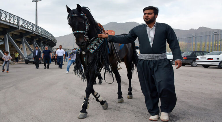 رەژێما ئیرانێ ل کرمانشانێ شەرێ تایفی ساز دکەت