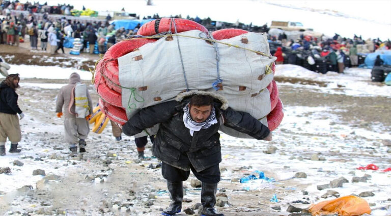 کۆلبەرێ کورد د بن بارێ خوە دا جان دا