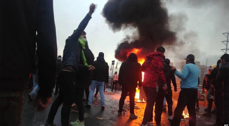 گه‌نجەک د خوەپێشاندانێن ئیرانێ دا هاته‌ کوشتن