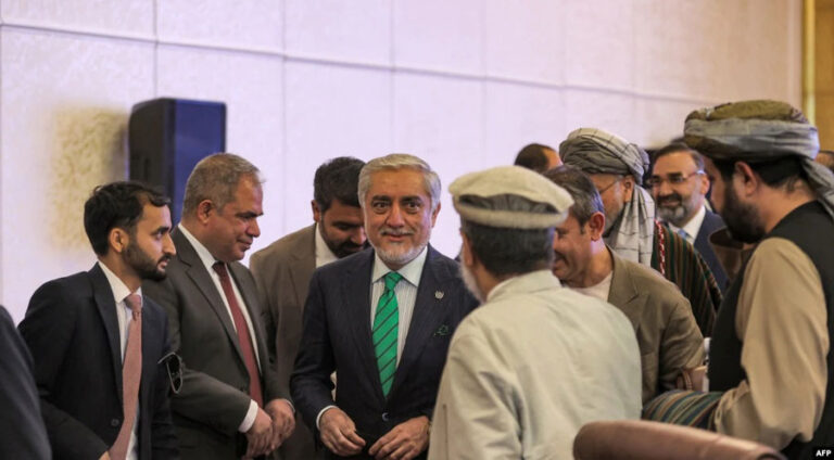 حكوومه‌تا ئه‌فغانستانێ و تالیبان دێ دانوستاندنێن ئاشتیێ دۆمینن