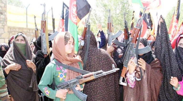 ژنێن ئەفغانستانێ چەک هەلگرتن و دخوازن شەرێ تالیبانێ بکەن!