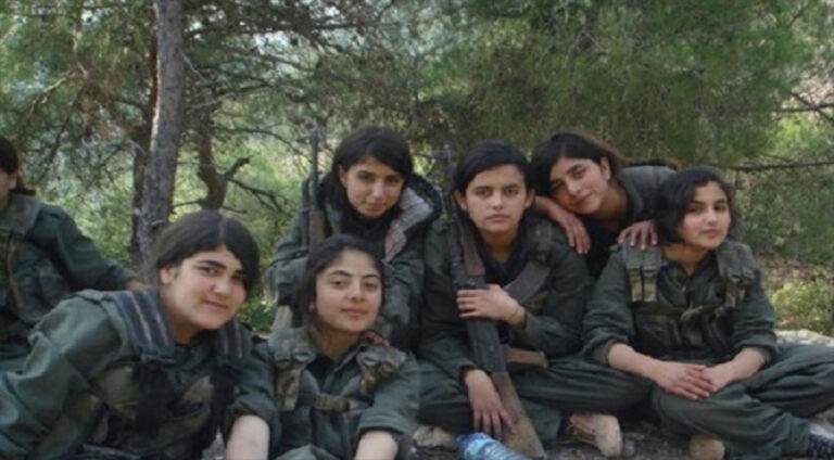 وەزارەتا دەرڤەیا ئەمریکایێ: پەکەکە زارۆکان دکەتە چەکدار