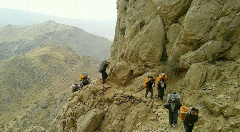 ل بانە کۆلبەرەک ژ ئالیێ پاسدارێن ئیرانێ ڤە هات کوشتن