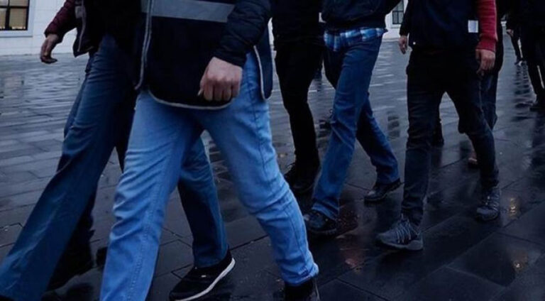 ل ستەنبۆل، ئامەد، ئێلھ و موگلایێ 28 کەس ھاتن دەستەسەرکرن