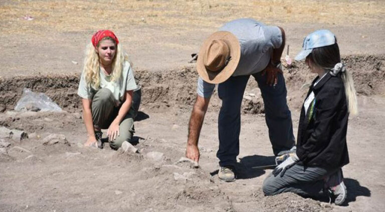 ل گرێ بەرازان ھەستیێن کو دیرۆکا وان ڤەدگەریتە 600 سالان بەری نھا ھاتنە دیتن