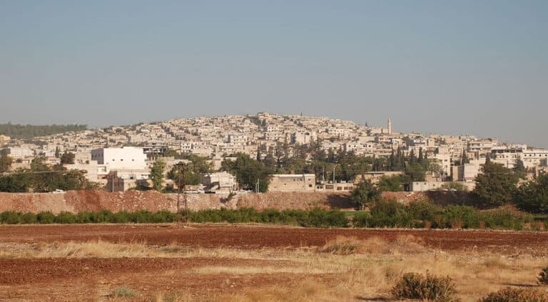 2 مامۆستایێن ژن یێن زمانێ کوردی ل عەفرینێ ھاتن رەڤاندن