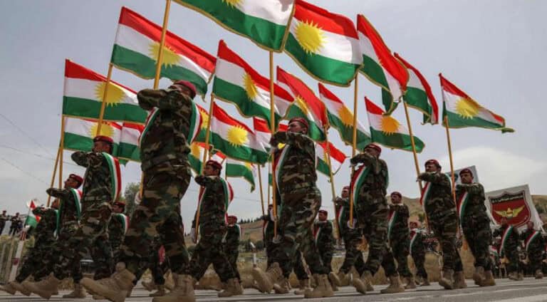 چەکدارێن پەیەدێ گەف ل 30 مالباتێن پێشمەرگەیێن رۆژ کرن