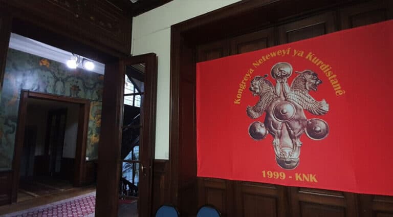 داخویانیا کەنەکێ یا دو روو و ئەرکێ وێ یێ راست چییە ؟